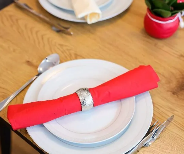 Апартаменты Ana *