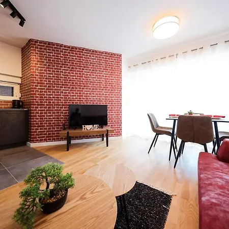 Ana Apartment *